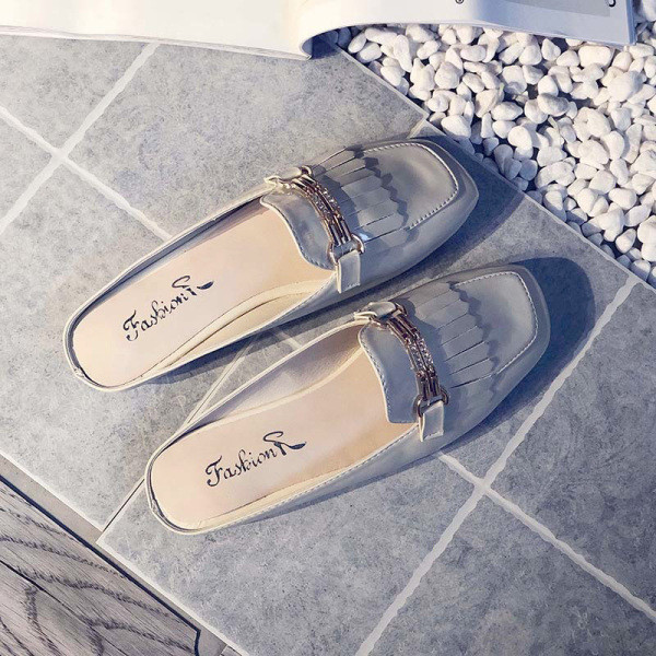 Uus mudel igapäevaste nahast susside metalldekooriga