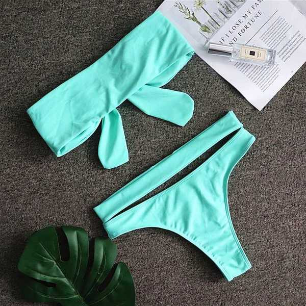 Moodne kaheosaline dekoratiivse sõlme ja kivikestega ujumistrikoo