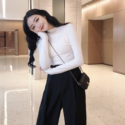 Lezser őszi női blúz kerek nyakkivágással