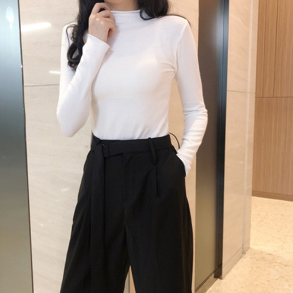 Lezser őszi női blúz kerek nyakkivágással