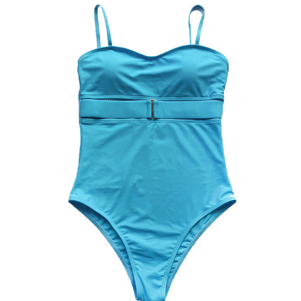 Teljes fürdőruha vékony pántokkal és övvel