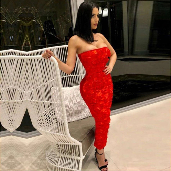 Стилна дамска дълга рокля без презрамки 