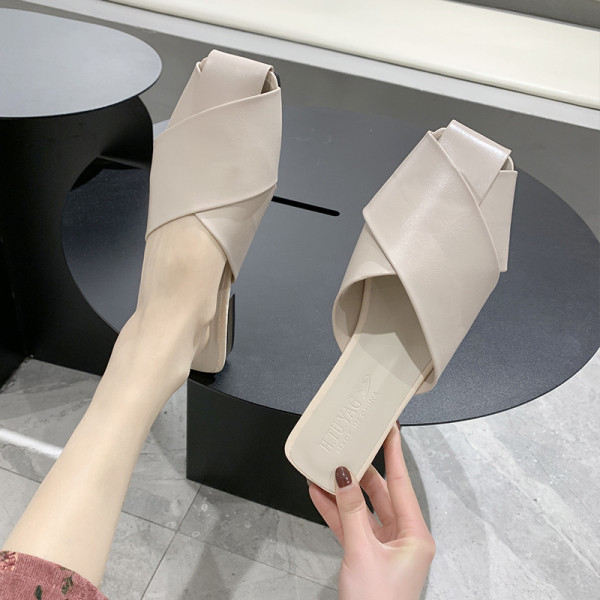 Ежедневни дамски кожени чехли с ниска подметка