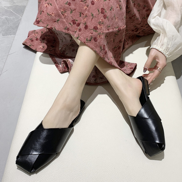 Ежедневни дамски кожени чехли с ниска подметка