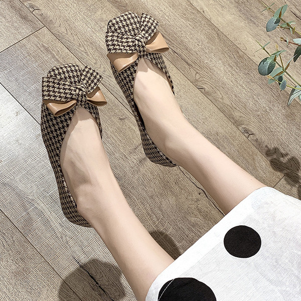 Naiste tekstiilist ruuduline mokassiinid paelaga