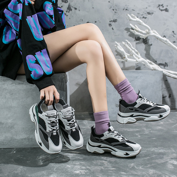 Naiste kõrge tallaga tossud