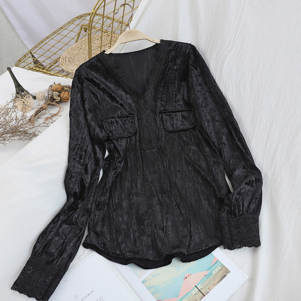 Női bársony ing spitz nyakkivágással és csipkével a hátán