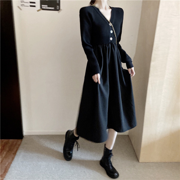 Hosszú női retro ruha nyitott háttal, szalaggal