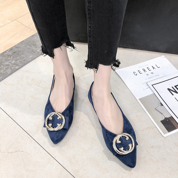 Нов Модел пролетни мокасини заострен модел с метална катарама и ниска подметка