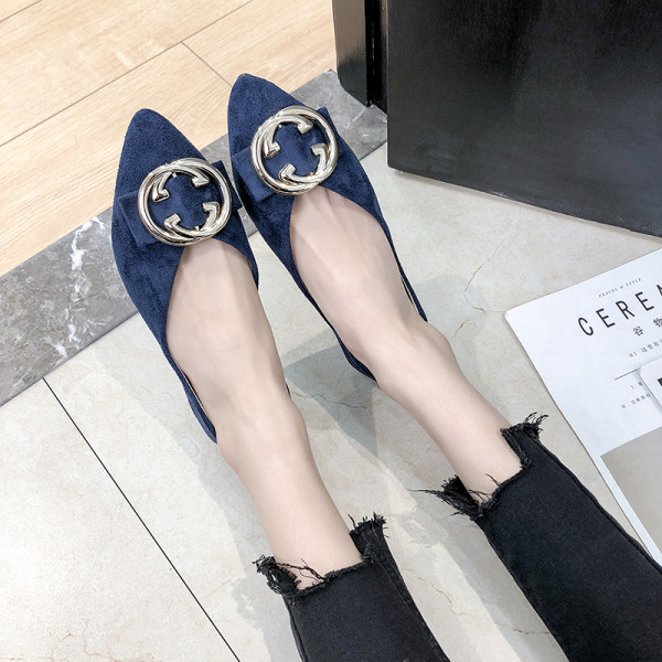 Нов Модел пролетни мокасини заострен модел с метална катарама и ниска подметка