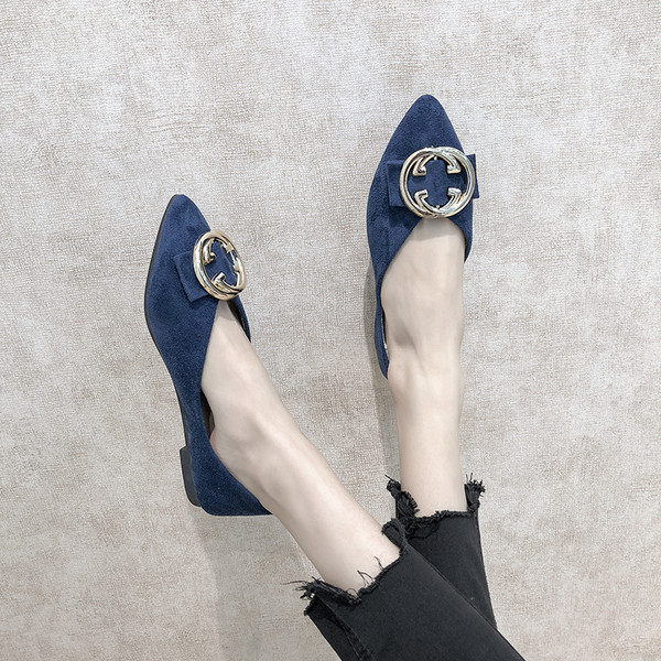 Нов Модел пролетни мокасини заострен модел с метална катарама и ниска подметка