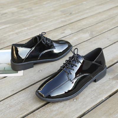 Naiste vabaajajalatsid ökonahast, paeltega tavaline mudel