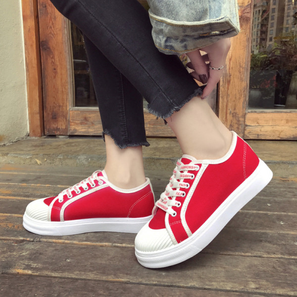 Naiste vabaaja paeltega tekstiilist tossud