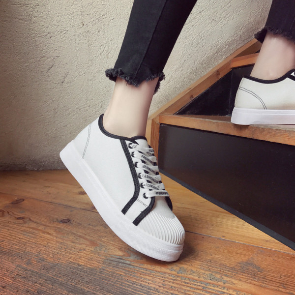 Naiste vabaaja paeltega tekstiilist tossud