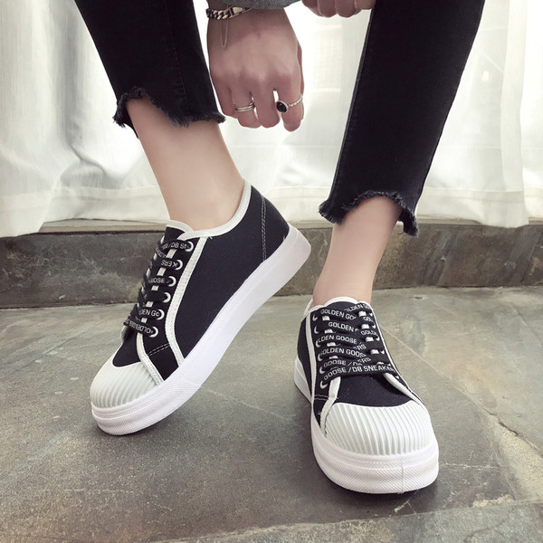 Naiste vabaaja paeltega tekstiilist tossud