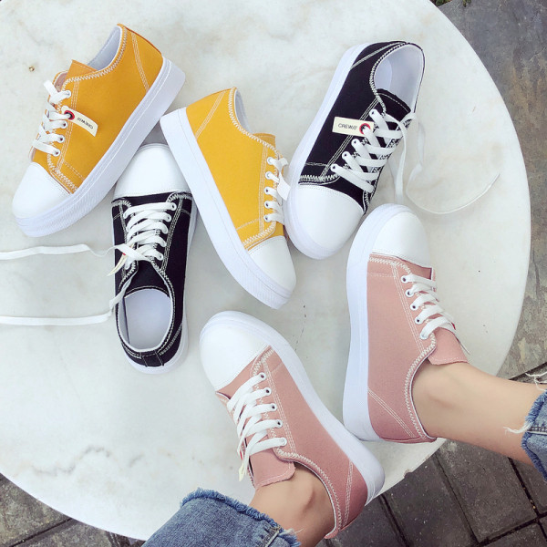 Tekstiilist valmistatud vabaaja tossud paeltega