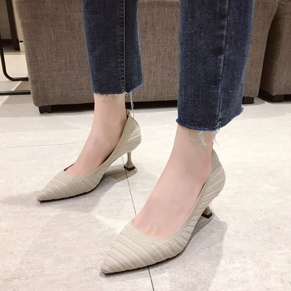 Stiilsed õhukeste kontsadega naistekingad – teravatipuline mudel