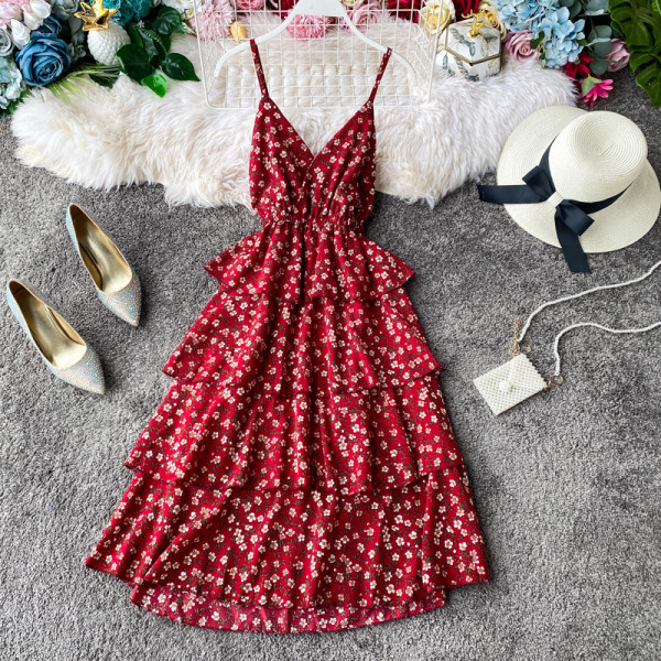 Šarena ženska haljina - sa tankim naramenicama i cvjetnim motivima