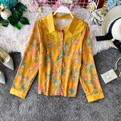 Új modell női ing virágos motívumokkal és klasszikus gallérral