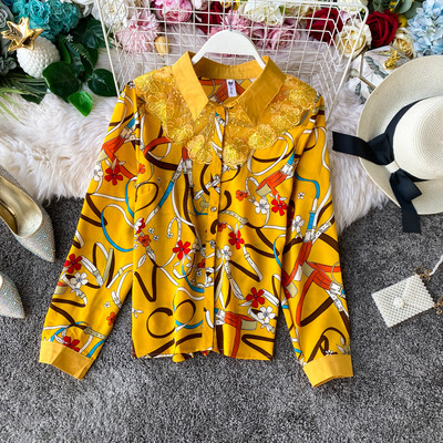 Új modell női ing virágos motívumokkal és klasszikus gallérral