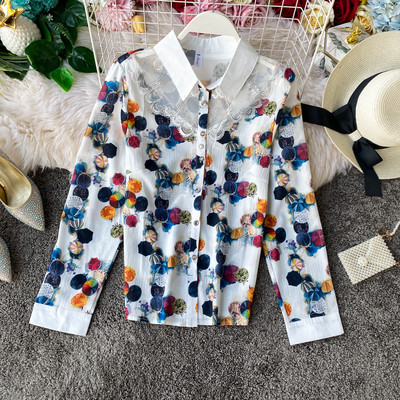 Új modell női ing virágos motívumokkal és klasszikus gallérral