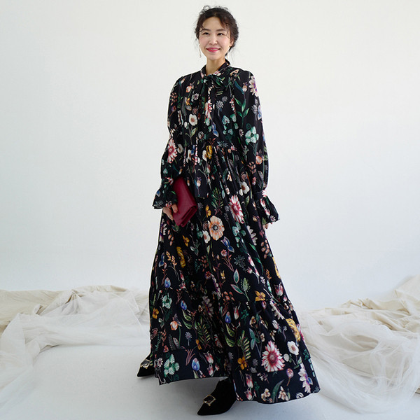 Női modern ruha hosszú modell virágmintával és elasztikus derékkal