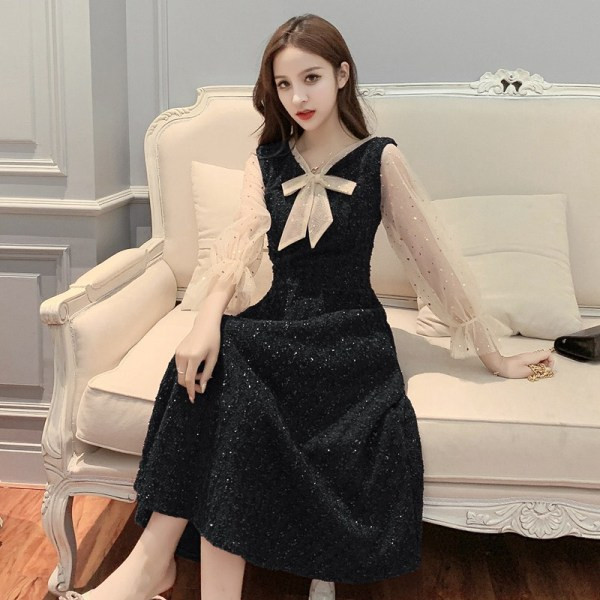 Uut mudelit spitsikaelusega, paela ja tüllvarrukatega naiste kleit