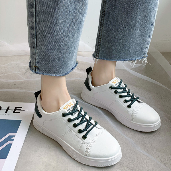 Нов модел кецове с връзки от еко кожа - два модела