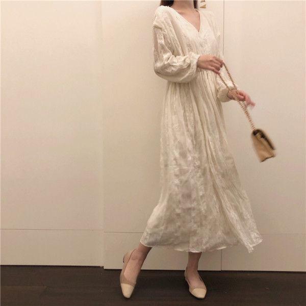 Pikk pitsist naiste kleit spits-kaelusega