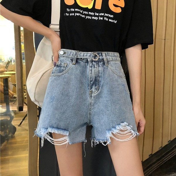 Модерни къси дамски панталони със скъсани мотиви и висока талия