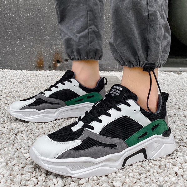 Öko-seemisnahast meeste vabaaja tossud paelte ja lameda tallaga