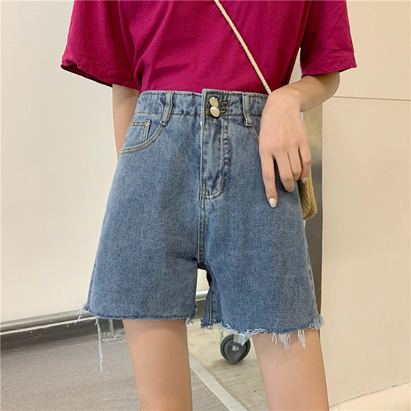 Tavaszi női rövidnadrág magas derékkal, szakadt motívumokkal