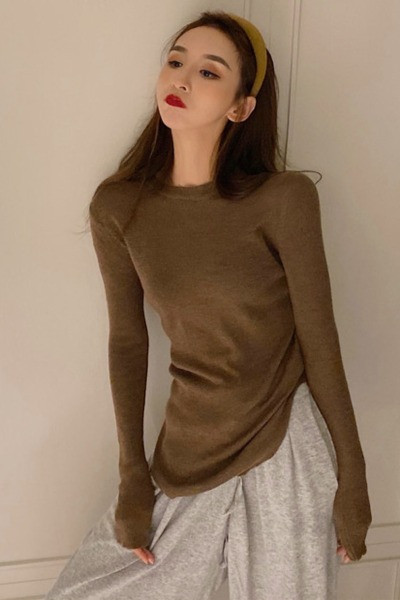 Ühevärviline ovaalse kaelusega naiste kampsun