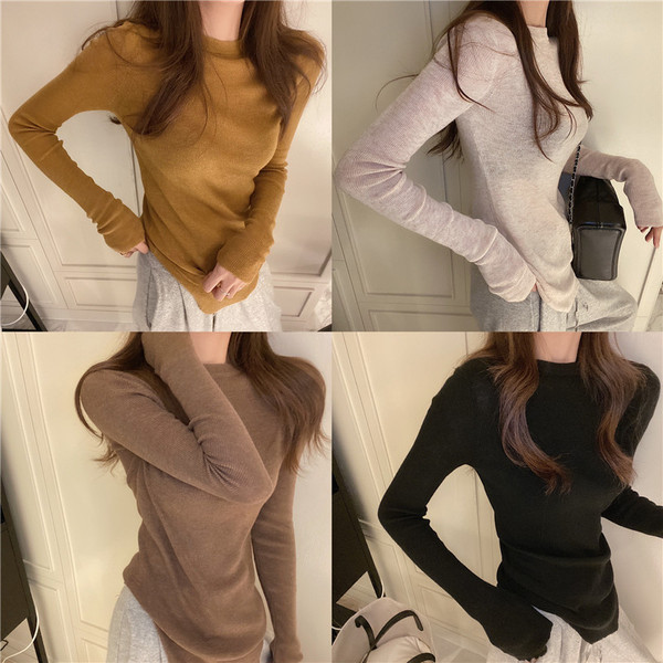 Ühevärviline ovaalse kaelusega naiste kampsun