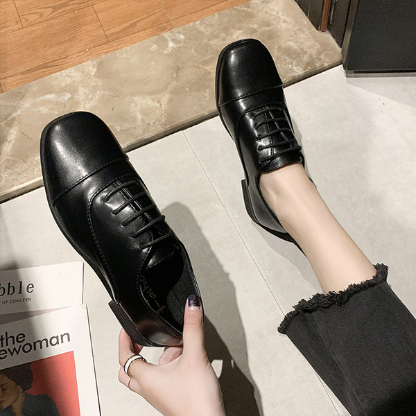 Naiste tavalised ökonahast paeltega mudelikingad