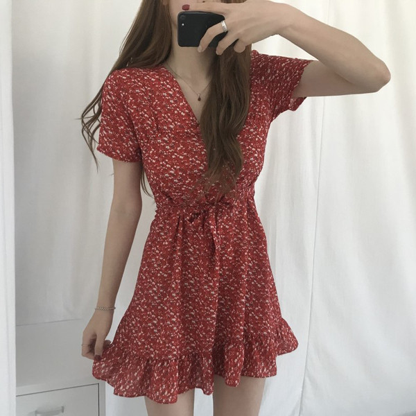 Vabaaja naiste kleit lühikeste varrukate ja lipsuga vöökohal