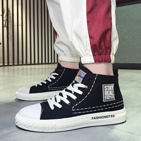 Meeste vabaaja tossud ja lame paeltega tald