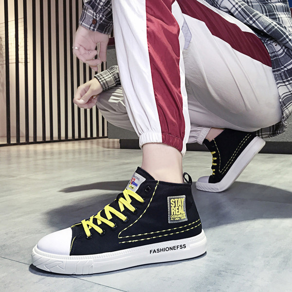 Meeste vabaaja tossud ja lame paeltega tald