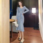 Sinine retro naiste kleit spits-kaelusega ja volditud alläärega