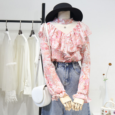 Modern női ing spitz nyakkivágással és virágmintával