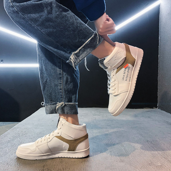 Öko-nahast valmistatud vabaaja meeste tossud paelte ja lameda tallaga