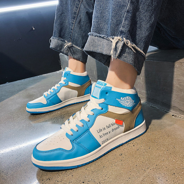 Öko-nahast valmistatud vabaaja meeste tossud paelte ja lameda tallaga