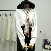 Uue mudeli lipsu ja pikkade varrukatega naiste särk