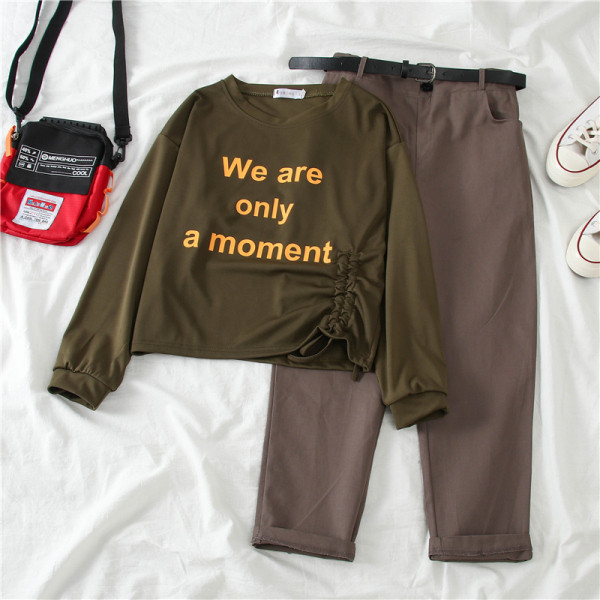 Naiste igapäevane kaheosaline komplekt - pluus kirjaga ja püksid vööga