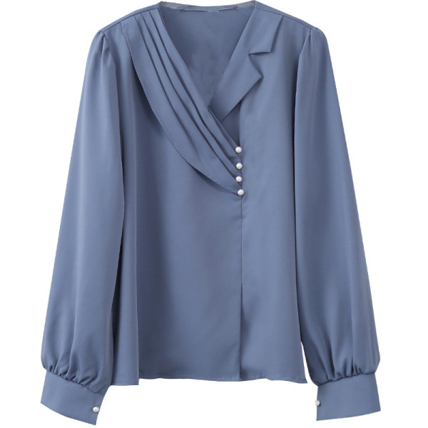 Moodne naiste šifoonist särk spitsikaelusega, nööpide ja pikkade varrukatega - retro stiilis