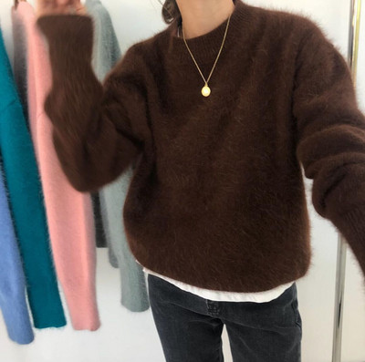 Зимен дамски пуловер широк модел с обло деколте