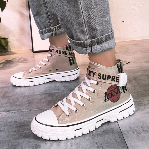 Stiilsed meeste tossud kirjade ja värvirakendusega