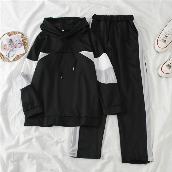 Αθλητικό γυναικείο σετ  - φούτερ με κουκούλα και κλασικό παντελόνι