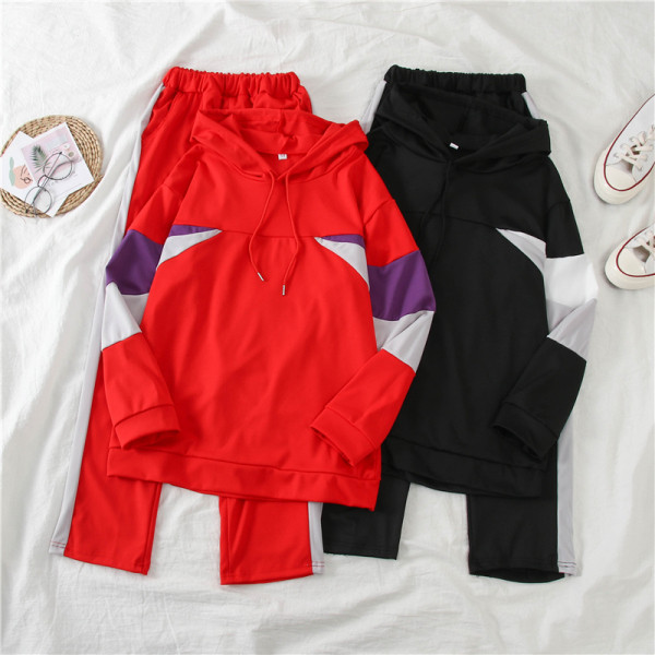 Αθλητικό γυναικείο σετ  - φούτερ με κουκούλα και κλασικό παντελόνι