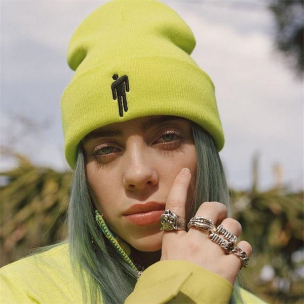Rudens-žiemos megzta kepurė su Billie Eilish logotipu